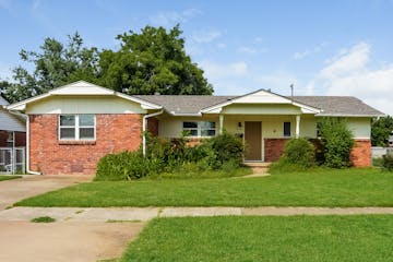 809 WOODS AVE NORMAN, OK 73069